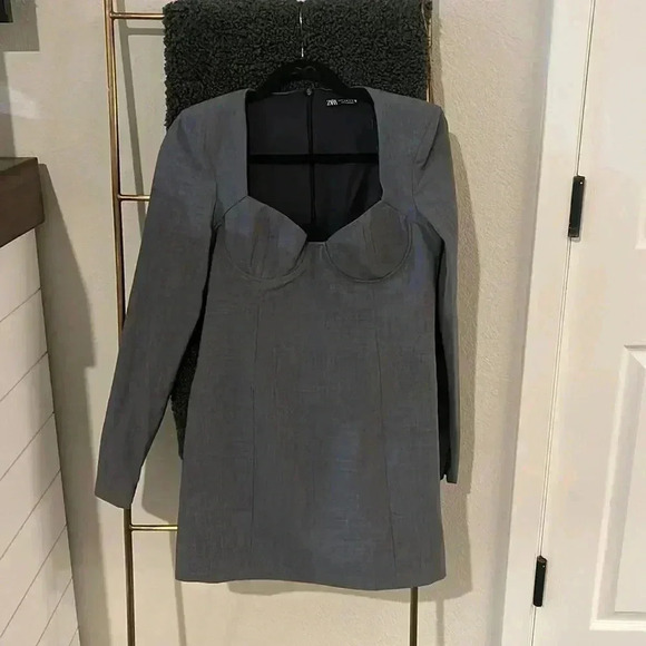 Zara Gray Dress‎ - Picture 2 of 6